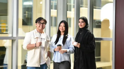 Group of 3 students