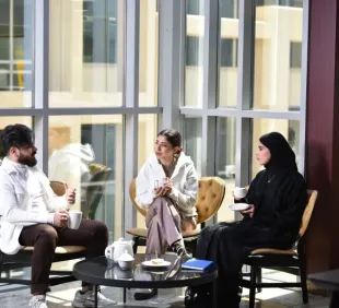 Group of 3 students